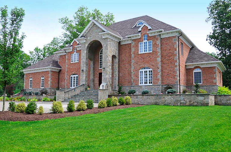 Luxury Real Estate Firm to Auction Greenwich Back Country Colonial