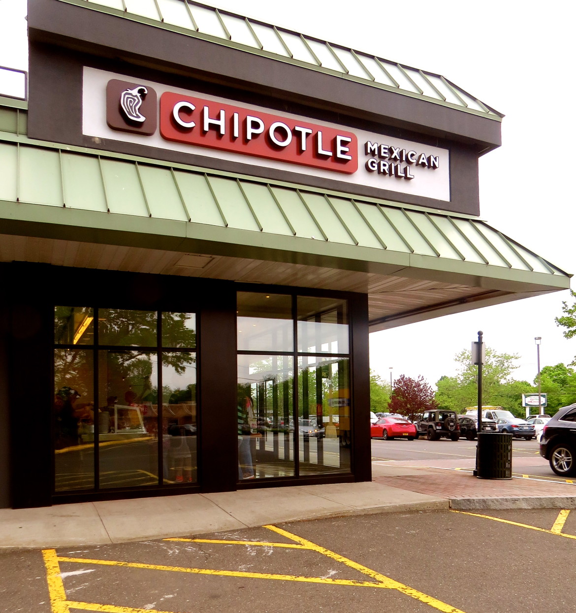     New Chipotle Located in Riverside Commons