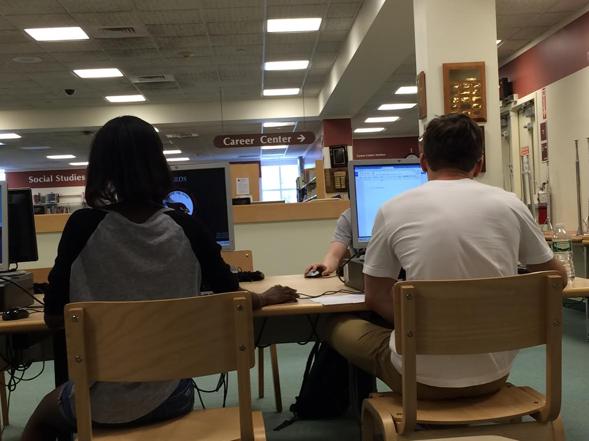 students in the media center at GHS