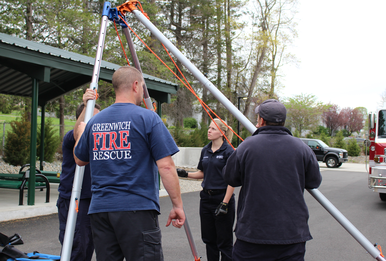 PHOTOS, VIDEO: Fire Dept Rope Rescue Training | Greenwich Free Press
