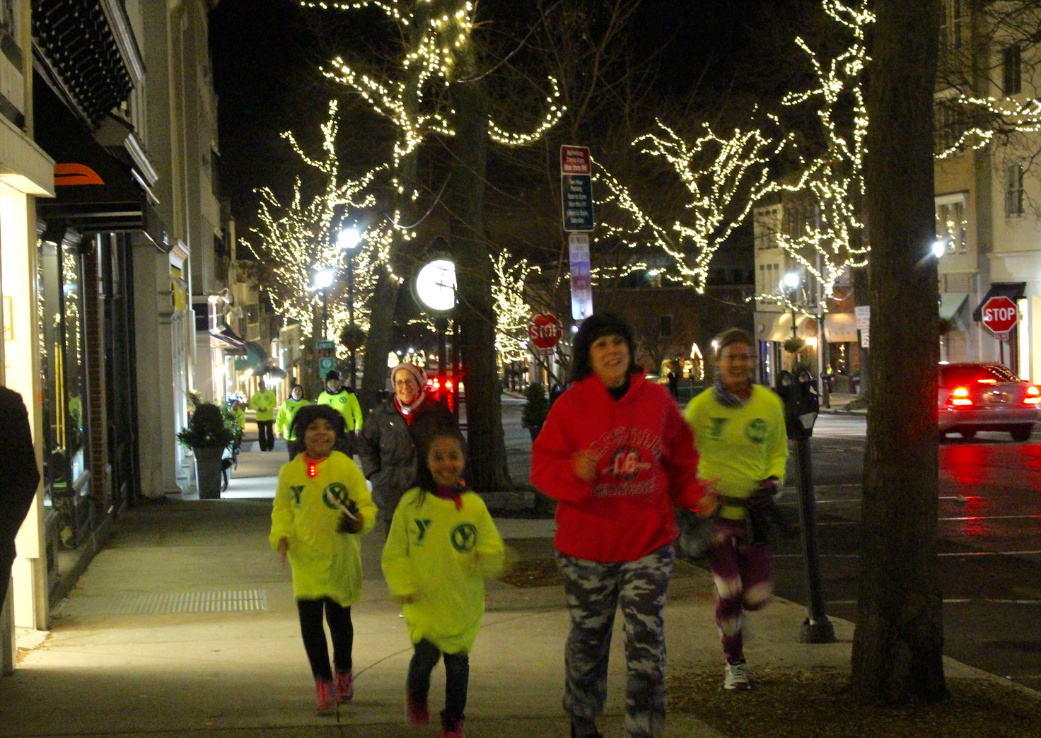 New Year's eve fun run/walk on Greenwich Ave.