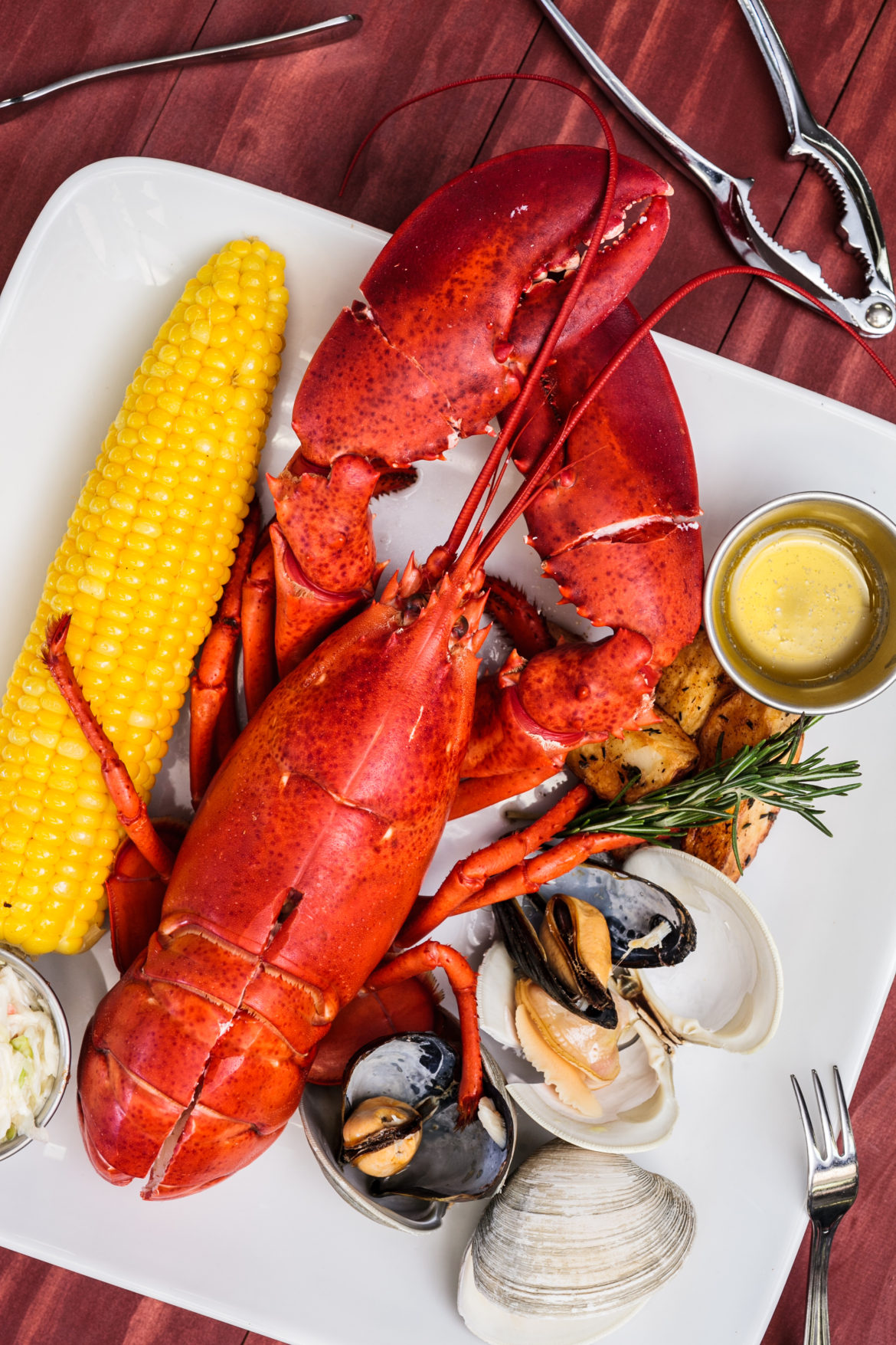 Nothing says summer like a New England Clambake. Fjord's hand-picked seafood and attention to detail can make any party an event to remember! 