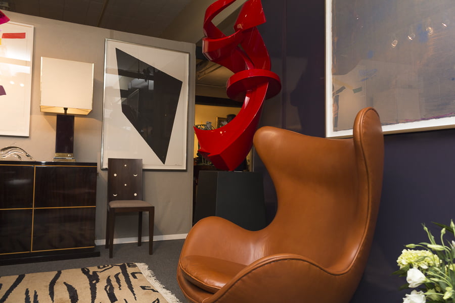 An Arne Jacobson Chair and other modern design elements from Avery & Dash Collections. Credit: Karen Sheer