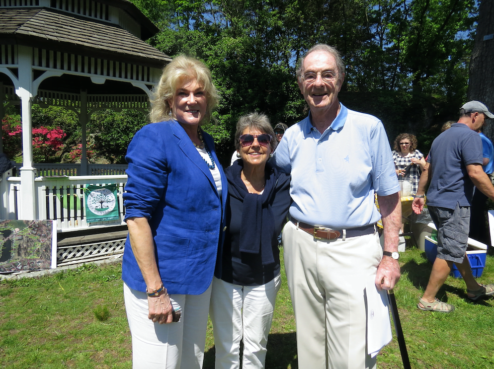 Members of the Greenwich Tree Conservancy board (from left to right): Co-chairs Leslie Lee and Susie Baker, and President Peter Malkin. May 21, 2017. Photo: Devon Bedoya