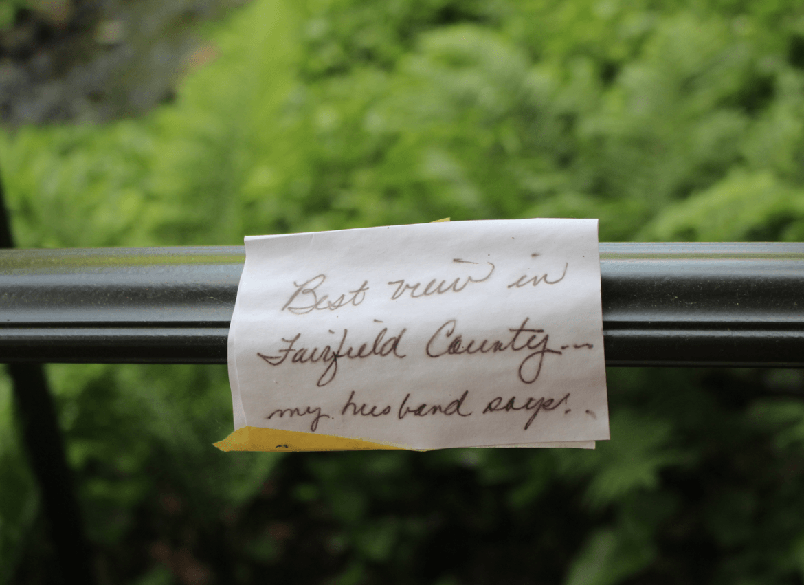hand written note alerting guests to a spectacular view