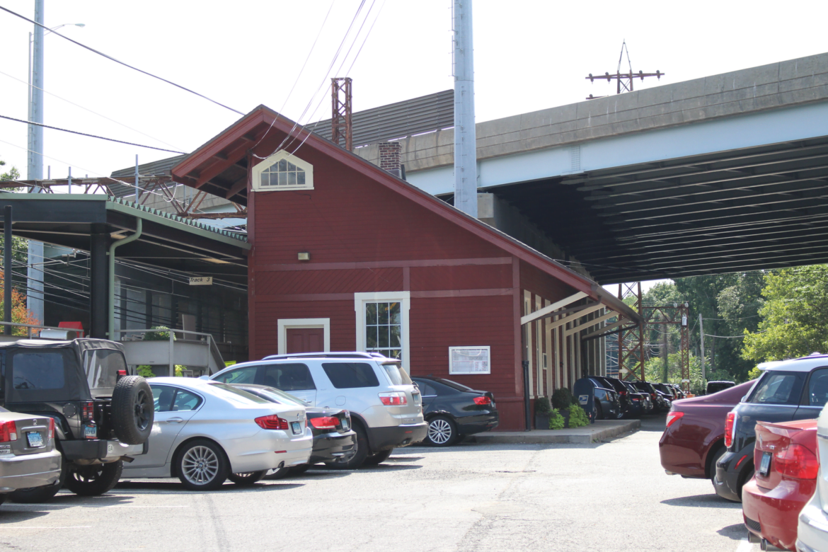 Metro-North service briefly delayed Saturday morning after person struck by train in Cos Cob