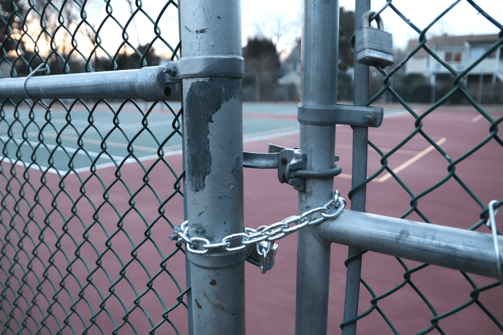 Locked entrance to tennis courts at Loughlin Ave in Cos Cob. Jan 30, 2020 Photo: Leslie Yager