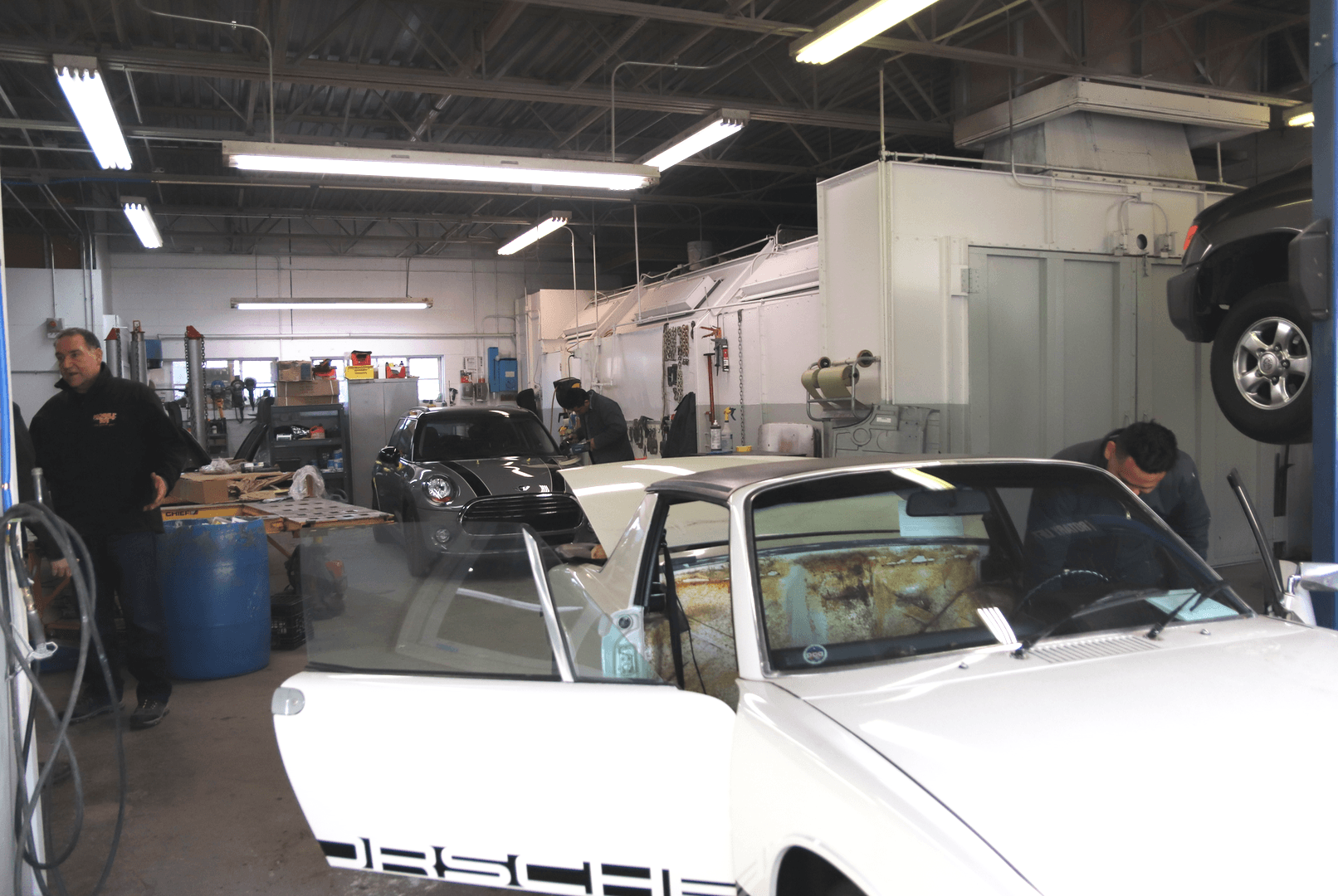 Inside the new brick-and-mortar location for Mobile Auto Body 101. Jan 21, 2020 Photo: Leslie Yager