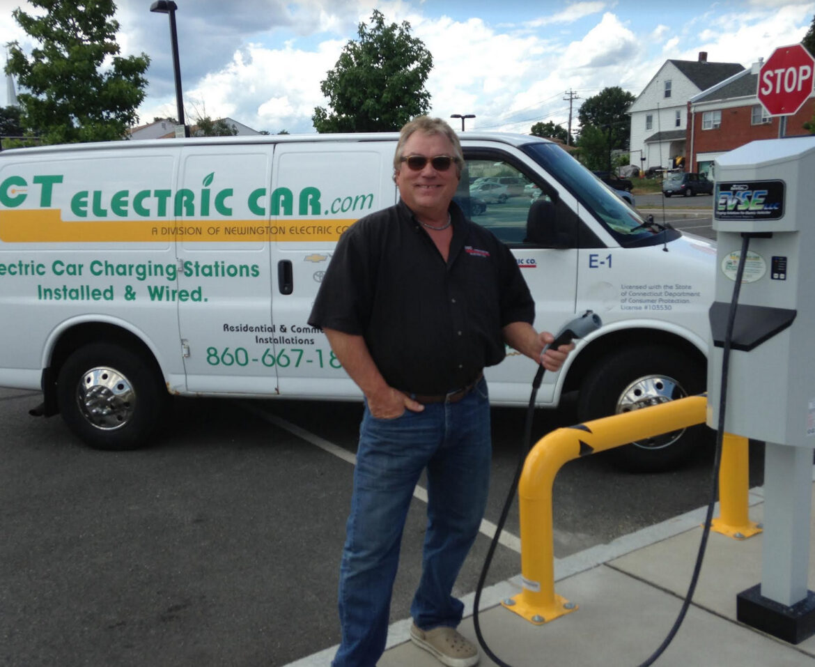 New Cash Rebates Available in CT for Electric Vehicle Charging Systems